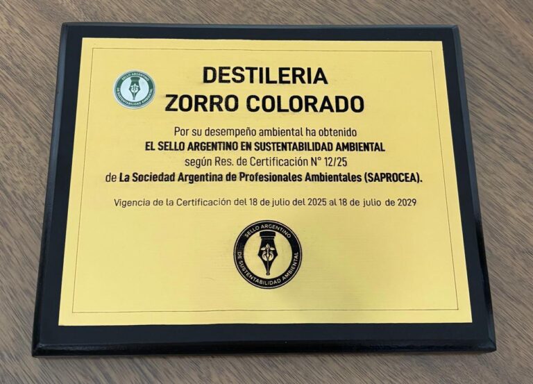 Lee más sobre el artículo Destilería Zorro Colorado: Compromiso ambiental y un reconocimiento histórico